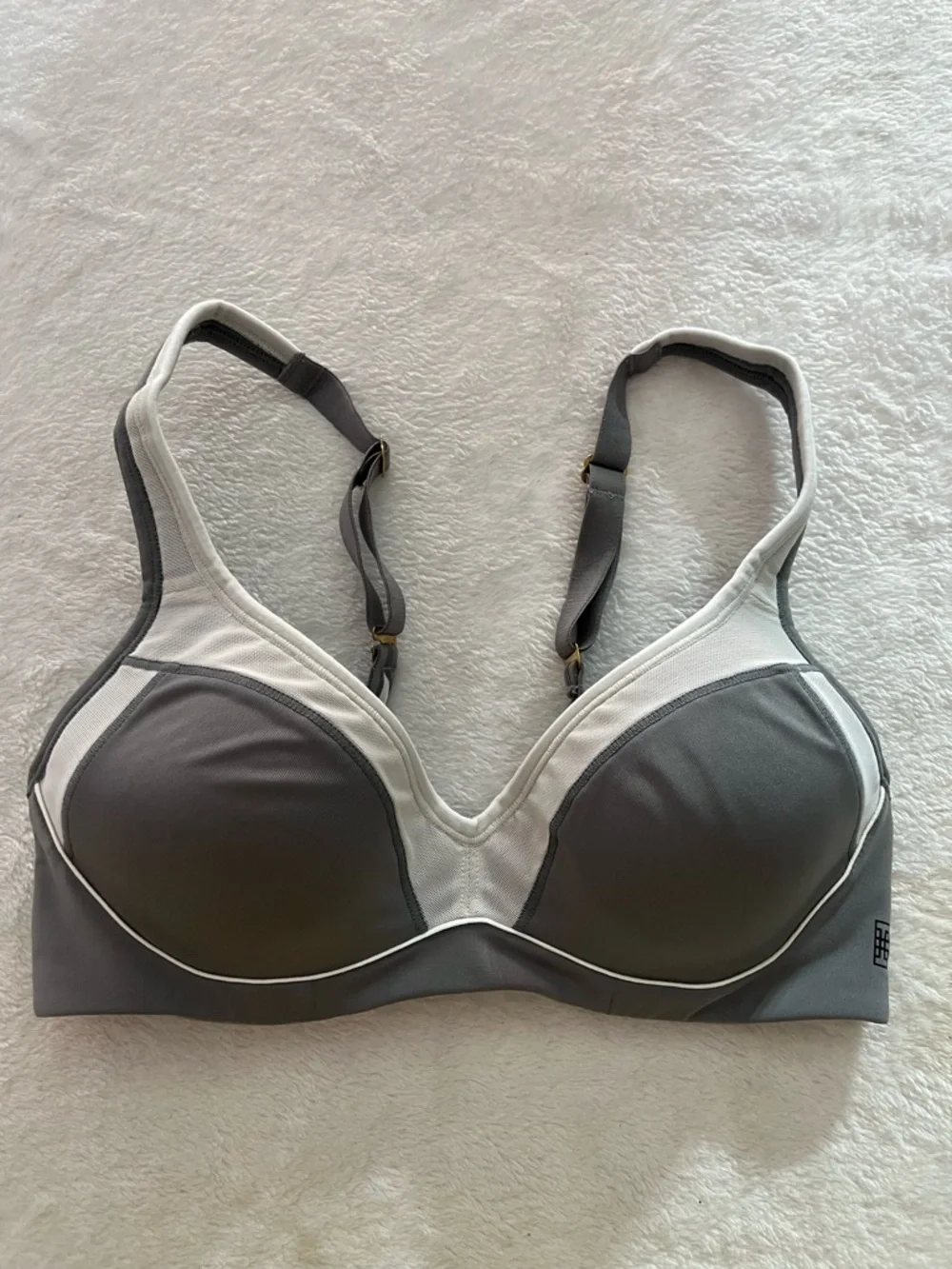 NEW Natori Women’s Zen Contour Convertible Underwire Sports Bra Grey Size 32B